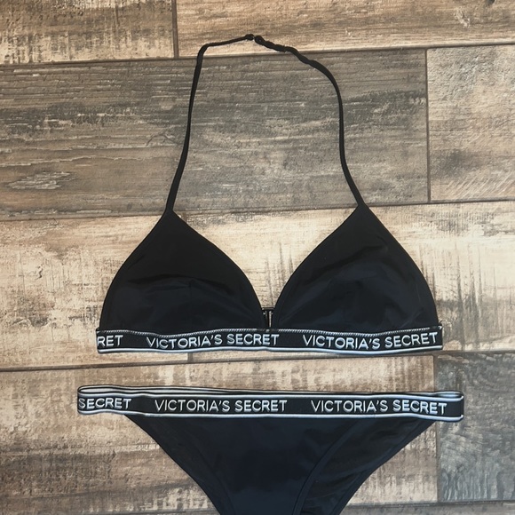 Victoria’s Secret black bikini - Picture 2 of 5